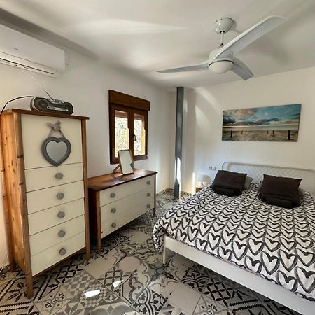 Ruzafa Terrace Oasis: Cozy A/C Apartment with Garden Access Valencia Exterior photo