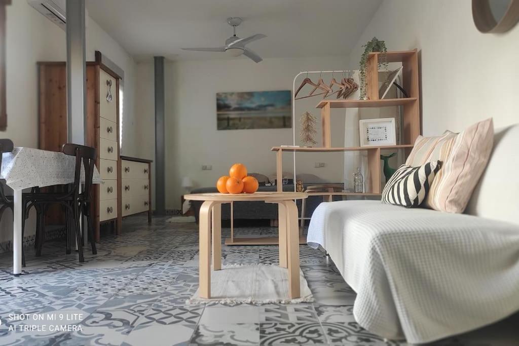 Ruzafa Terrace Oasis: Cozy A/C Apartment with Garden Access Valencia Exterior photo