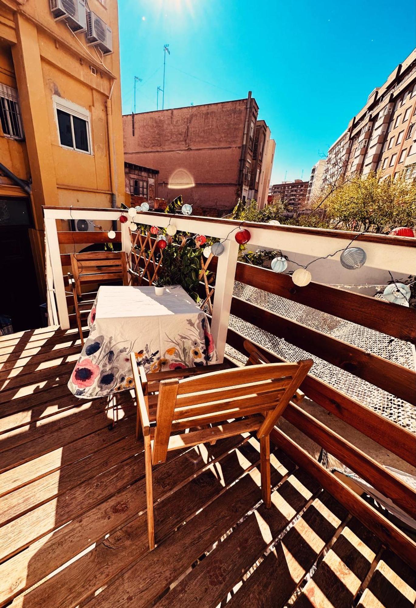 Ruzafa Terrace Oasis: Cozy A/C Apartment with Garden Access Valencia Exterior photo